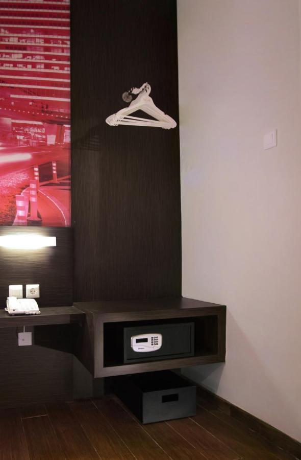 Favehotel Graha Agung Surabaya Exterior photo